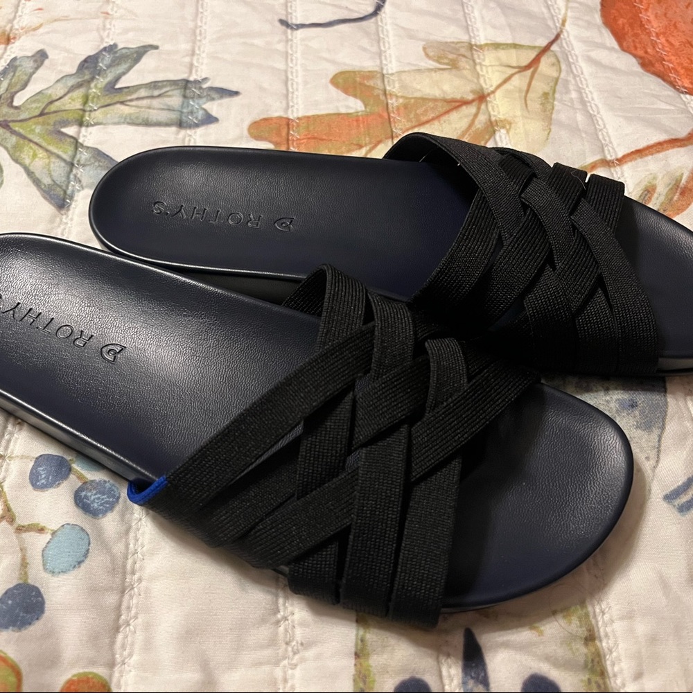 Rothy’s slides
